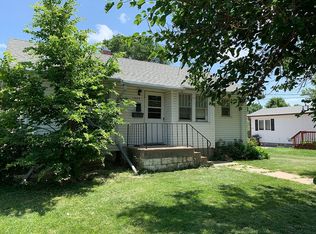 1024 W 23rd St, Kearney, NE 68845