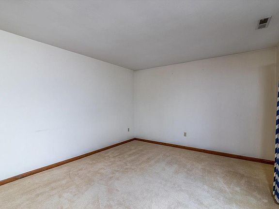 5th image of 5105 Baldwin Ct