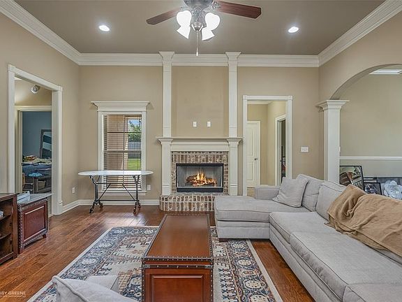 5th image of 528 Half Moon Ln