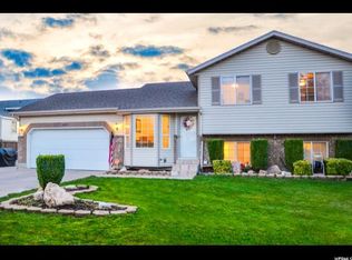 2033 N 850 W, Clinton, UT 84015