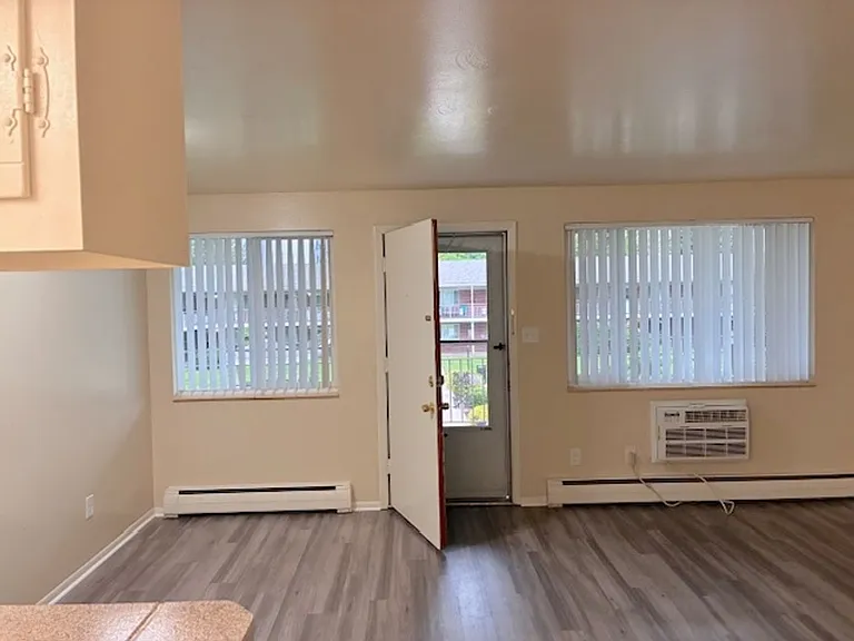 Lampliter Apartments — Photo 7