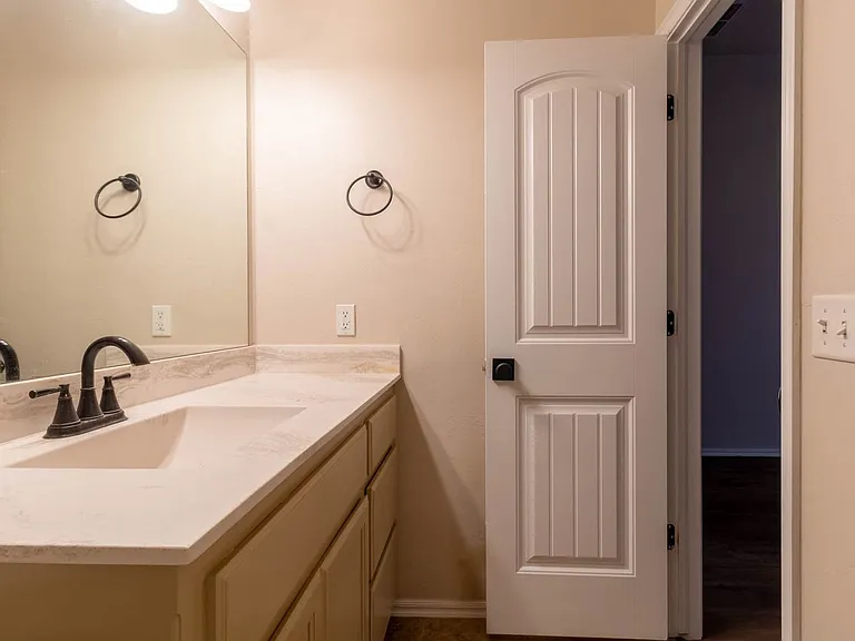 12509 Heritage Oaks Dr — Photo 18
