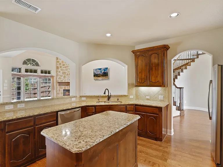 8110 Fenwick Ct — Photo 36