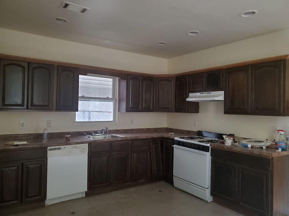 1st image of 325 S Orange Ave #1