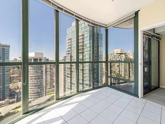 4th image of 1239 Georgia St W #2603