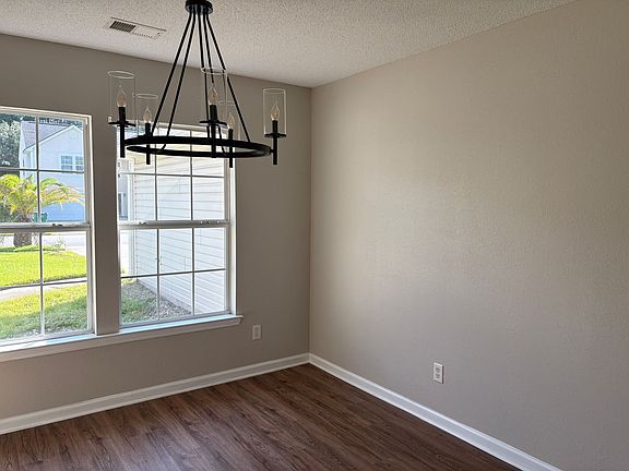 4th image of 116 Wax Myrtle Ct