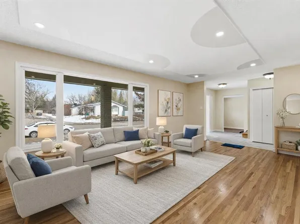 10603 E Maplecreek Dr SE, Calgary, AB T2J 1V2