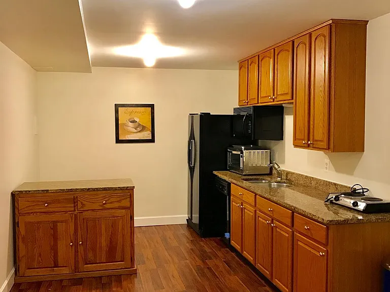 18400 Lanier Island Sq — Photo 36