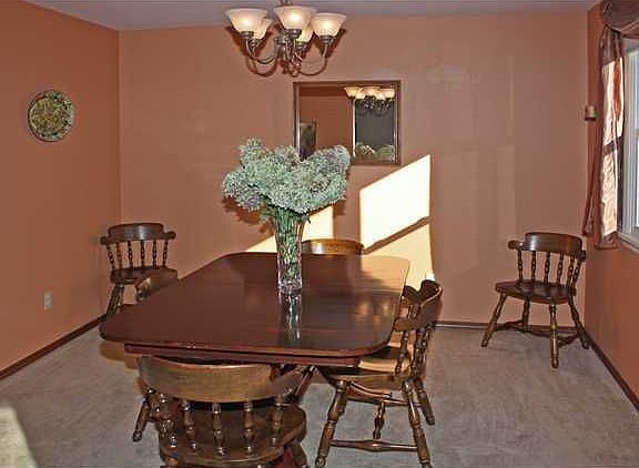 5th image of 27 Little Briggins Cir
