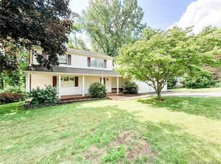 81 Meadowlark Rd, Vernon, CT 06066