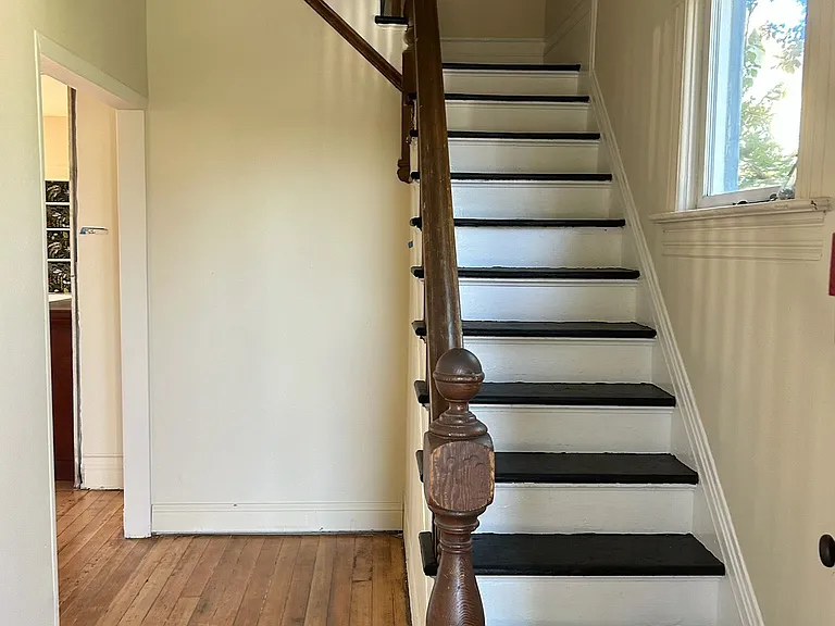 612 E Magnolia St — Photo 5