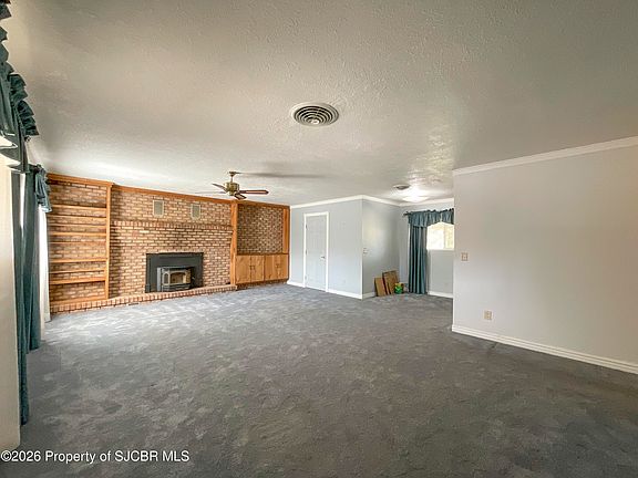 5th image of 4202 Holiday Dr