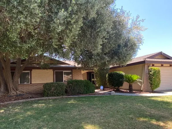 3227 W Sunnyside Court, Visalia, CA 93277