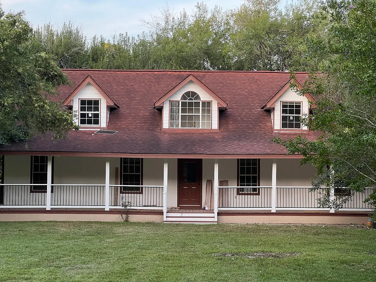 Building Photo - 22031 White Oak Dr