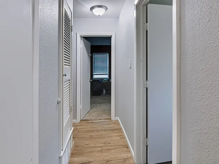 8005 Lazy Lane Rd — Photo 17