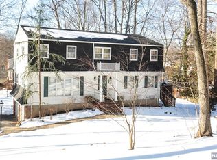 546 Dorchester Dr, River Vale, NJ 07675