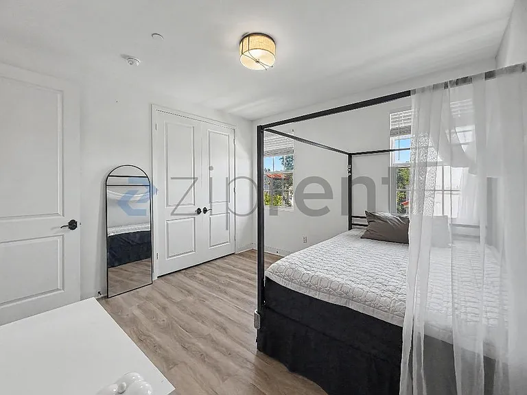 1676 3rd St — Photo 30