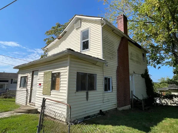 1501 Woodland Dr, Charleston, WV 25302