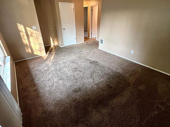 3rd image of 9409 130th Street Ct E