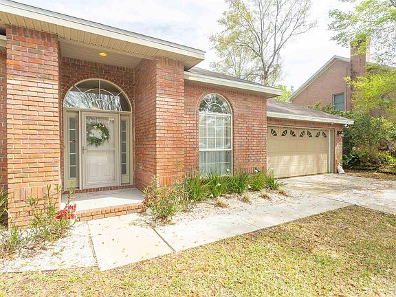 3rd image of 3862 Bay Wind Dr