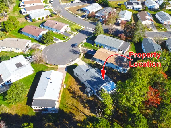 6 Lagos Court, Toms River, NJ 08757