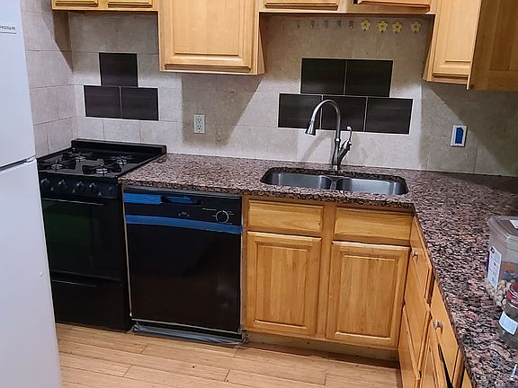 2nd image of 1421 53rd St APT 3