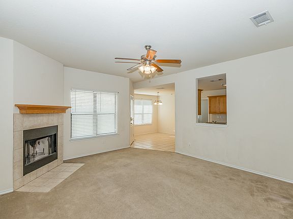 3rd image of 3902 Foxglove Ln