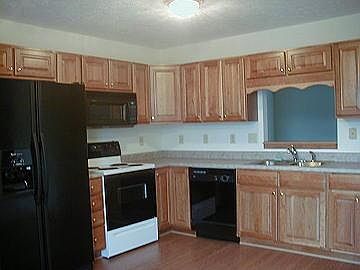 2nd image of 137 E Meadow Glen Dr