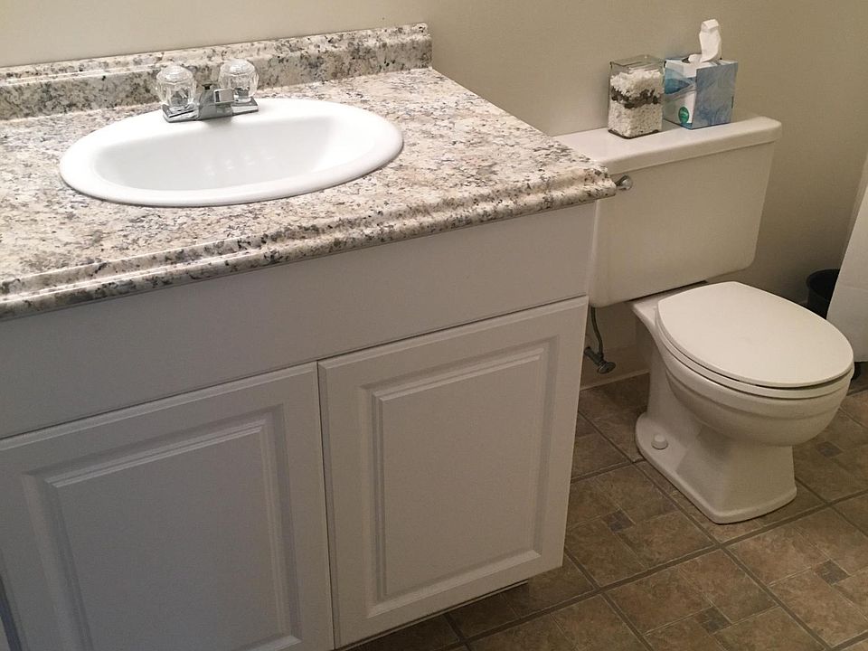 1st image of 801 Lincoln St #1R