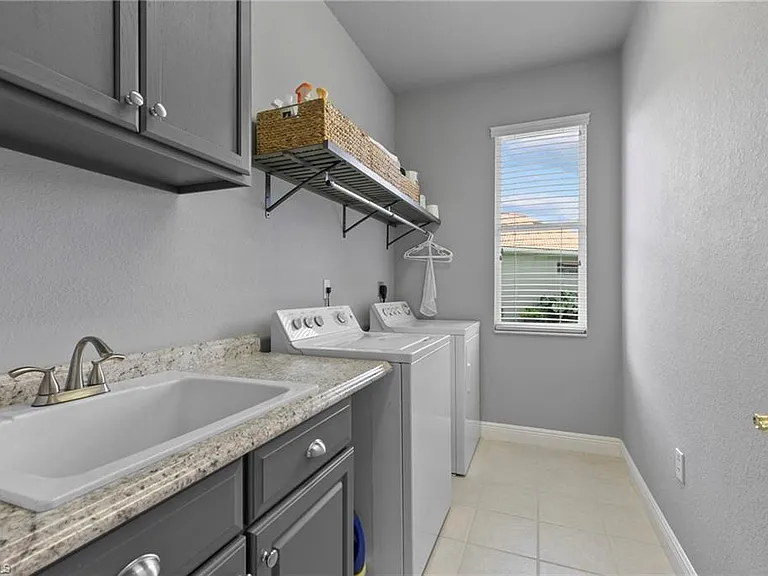 4924 Sedgewood Ln — Photo 32