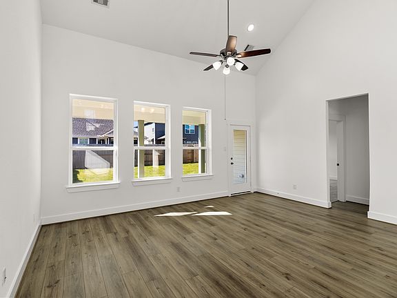 8318 Red Shiner Way
