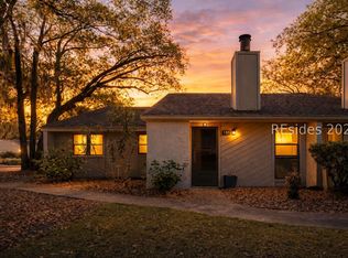 96 Mathews Dr APT 151, Hilton Head Island, SC 29926