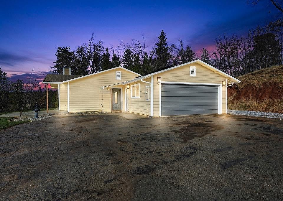 1st image of 4574 Park Hill Dr