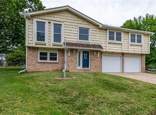 4674 Hale Dr, Decatur, IL 62526