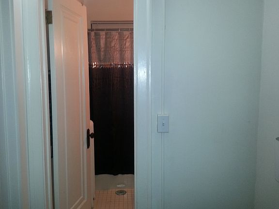 5th image of 4531 N Ashland Ave APT 101