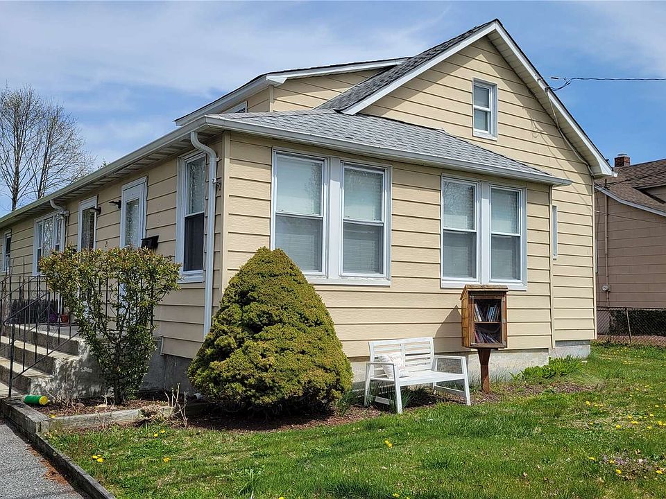 21 Lincoln Avenue, Islip Terrace, NY 11752 Zillow