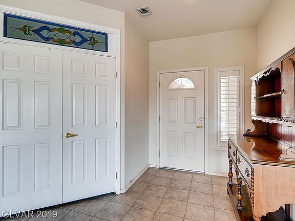 4th image of 2105 Mountain City St