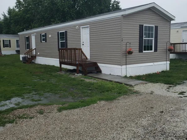 1513 County Road 2300 N #18, Urbana, IL 61802