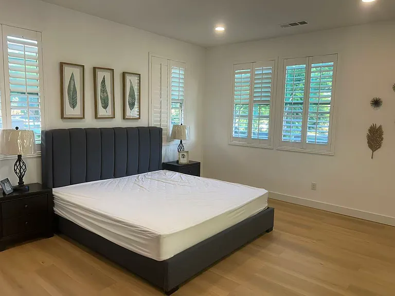 804 Beacon — Photo 10
