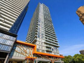 50 Wellesley St E