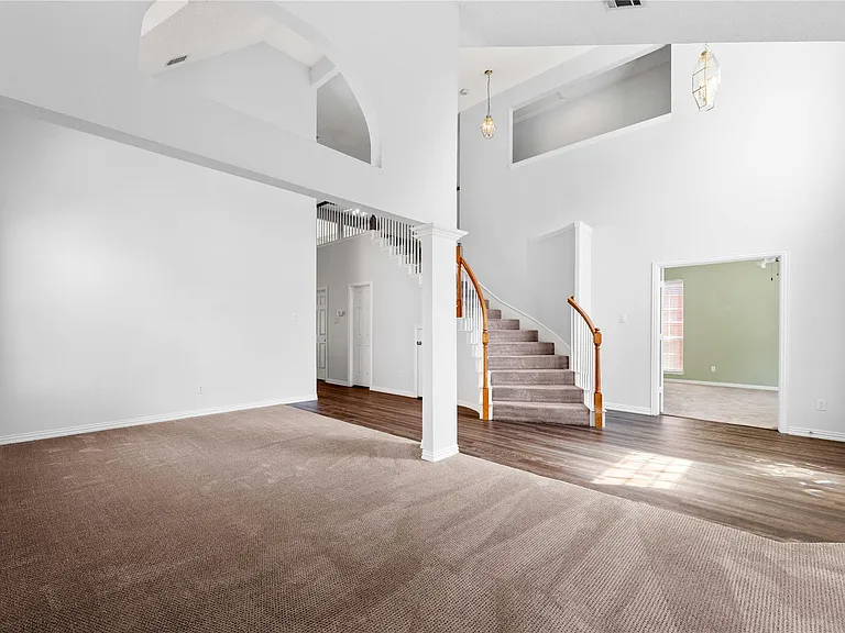 2324 Dyers Oak Dr — Photo 10