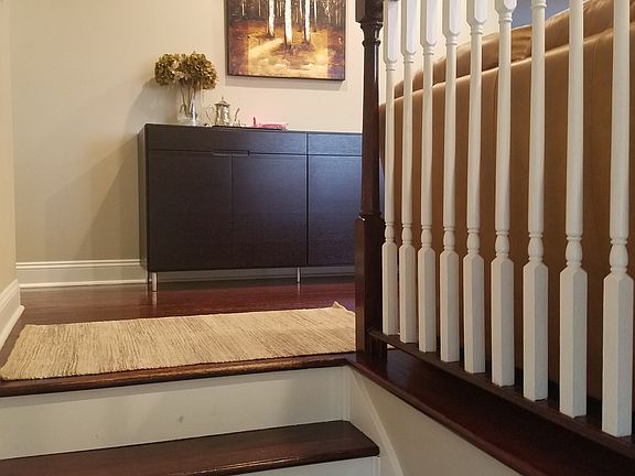 5th image of 9048 Oakwood Dr