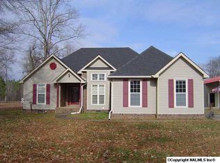 445 Lyons Rd, Owens Cross Roads, AL 35763