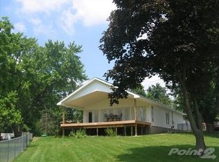 9091 Gale Rd, White Lake, MI 48386