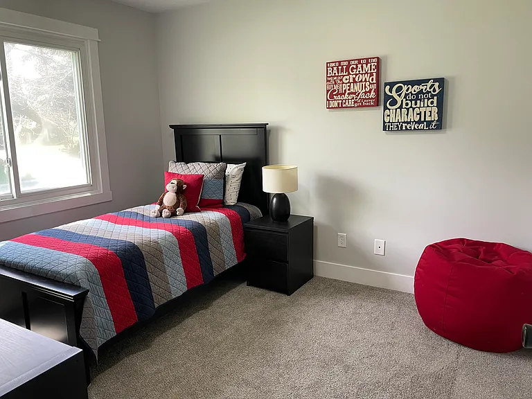 2nd bedroom on upper level