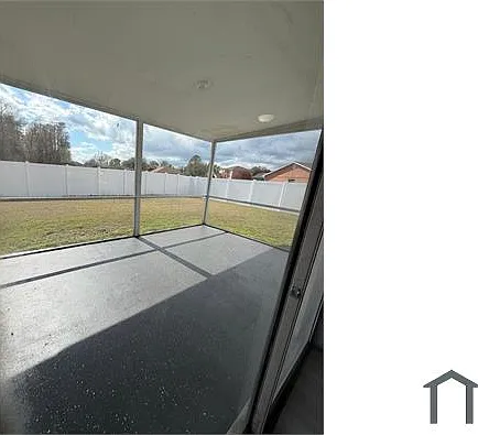 904 Naples Way — Photo 10