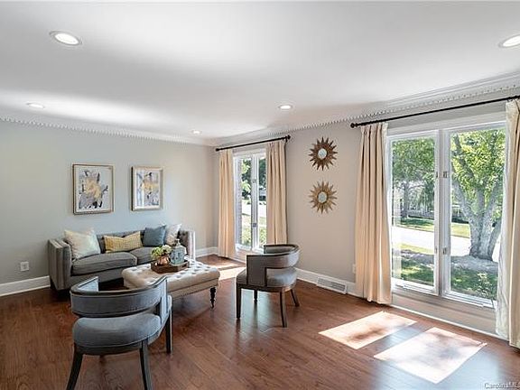 4th image of 4115 Montibello Dr