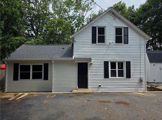 126 Pine Hill Ave, Johnston, RI 02919
