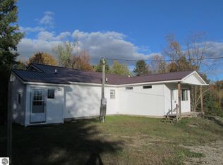 17204 23 Mile Rd, Tustin, MI 49688