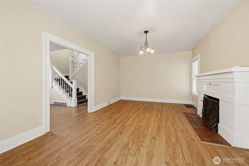 5th image of 5262 15th Avenue NE
